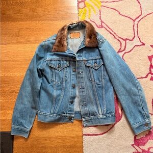 Vintage orange label Levi's Denim Jacket with real Fur Collar